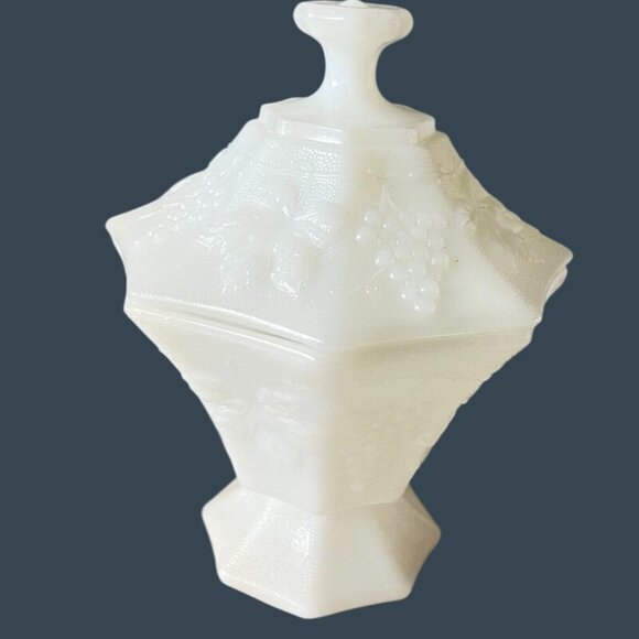 Vtg Milk Glass Dish & Lid Anchor Hocking Grape Leaf Embossed on Textured Glass - Picture 6 of 7